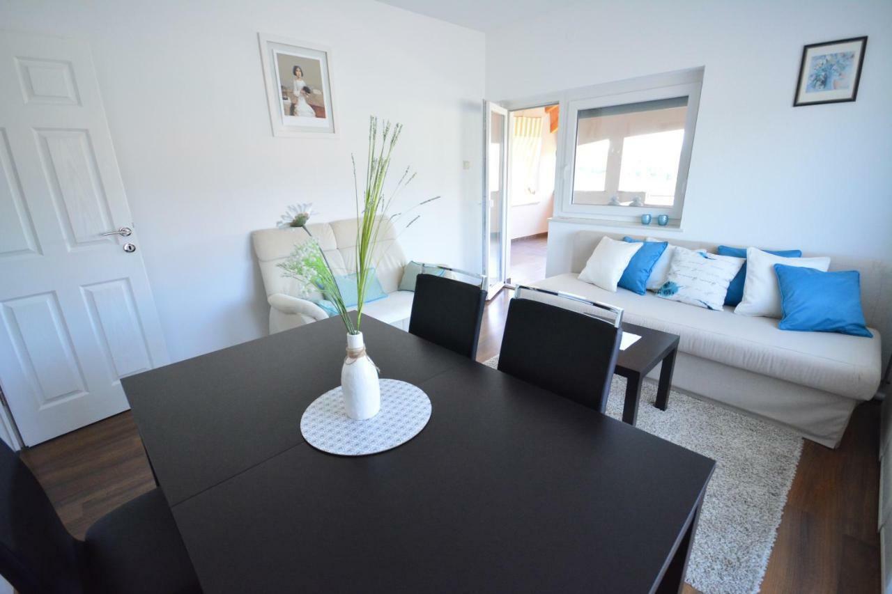 Apartman Viktoria Rakovica Eksteriør bilde